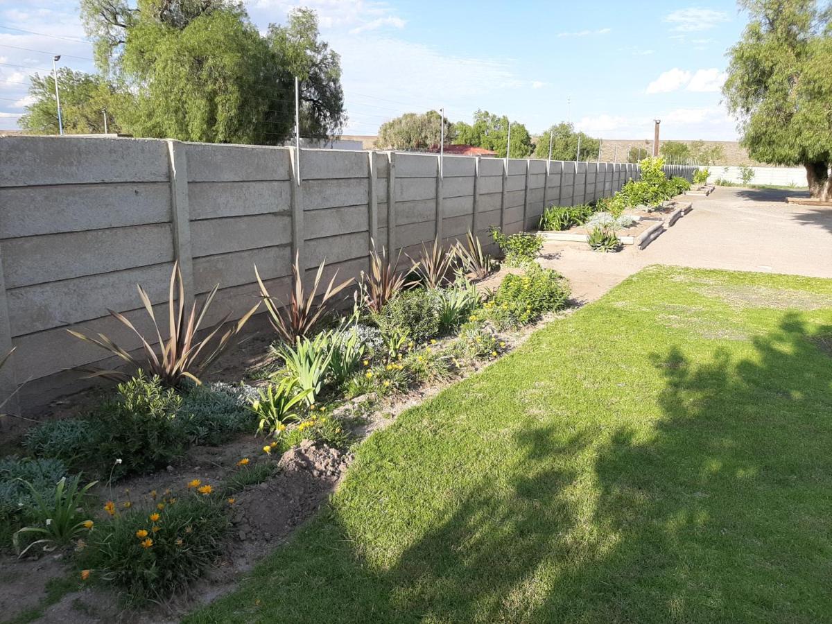 Apartament En Route Beaufort West Zewnętrze zdjęcie